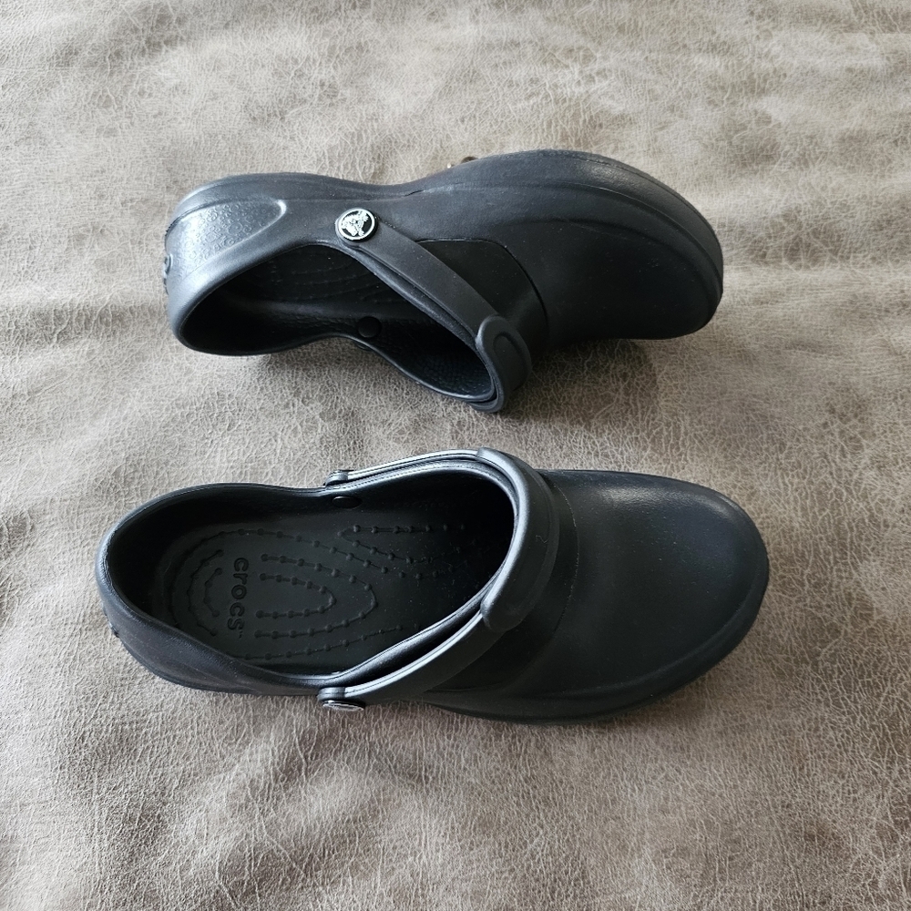 Crocs Mercy Work Clogs Size 7 - Picture 3 of 8